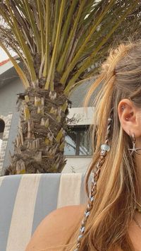 easy summer hairstyles, summer hairstyles 2023, trendy hair, trendy summer hair, half up half down, half up braids, hair beads, beaded hair, beachy hair, coconut girl hair, long hairstyles, string in hair, beachy jewelry, starfish earrings