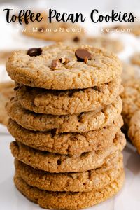 Toffee Pecan Cookies made with English toffee pieces, chocolate chips, and toasted pecans. #cookies #englishtoffee #pecancookies #pecans #toastedpecans #easycookies #nochilldough