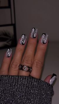 • @magdula.es 🖤✨YES or NO ?✨🖤 Reflective Nails 🖤✨  @indigonails : Disco Pola , Arte Brillante Black Poison 🖤✨  Pomysł na Sylwestrowe pazy ?   #reflective #nails #reflectivenails #flashnails #nailsupplies #blingnails #trend #glitternails #newyearnails #celebritynails