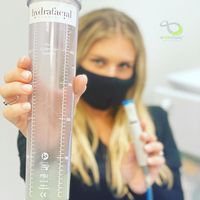 HydraFacial ™, la tecnología de cuidado de la piel que ofrece la mejor piel de tu vida. Satura la superficie de la piel con antioxidantes y péptidos para maximizar su brillo. Agenda tu próximo HydraFacial ™ con el especialista más cercano a ti. #HydraFacial #Skincare #skinhealth #saluddelapiel #dermatologia #spa #cuidadopersonal #skintreatment #tratamientosfaciales #limpiezaprofunda #health #beauty #belleza