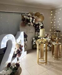 21st Birthday: 31 Ideas to Throw a Memorable Party