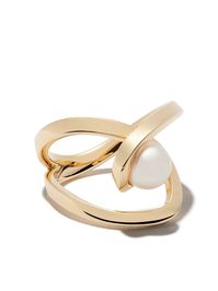 Aurora' from TASAKI Atelier is a new jewellery collection designed by Prabal Gurung, appointed the brand’s Creative Director. This 18kt yellow gold ring boasts an intricate twisted curved design with a sustainably sourced 6.5mm Akoya pearl.