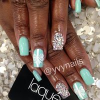 Nails by: Laque' Nail Bar | Nail Tech: yvynails (IG)