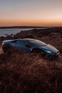 Lamborghini Huracán Sterrato Opera Unica 2023 Engine: 5.2L V10 Power: 449 kW / 610 hp Torque: 550 Nm / 406 lb-ft Weight: 1,470 kg / 3,241 lbs 0-100 kph: 3.4 seconds Top Speed: 260 kph / 160 mph