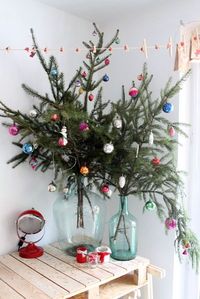 How to add Boho style to your holiday decor. Have a boho style Christmas. Choliday Decor, Neutral, Front porch, Kitchen, Christmas front porches, Fireplace, Snowman crafts, Red and white christmas tree ideas, Ideas for the home, Christmas dollar stores, Gold, Vintage, Elegant, Organizing, Winter, White, Christmas decorations rustic