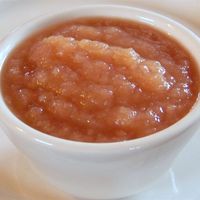 Spiced Slow Cooker Applesauce