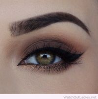 Perfect brown and bronze combination for an eye makeup. Easy, Simple, Step By Step Tutorial For Eye Makeup For Brown Eyes For That Give That Natural Everyday Look. Whether You Are Looking For A Dramatic Or Smokey Look, or A Summer or Prom Look, We Have Everything For Wedding, Prom, Daytime, Evening, and Over 40 Looks.