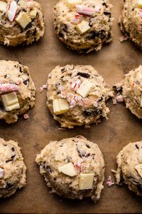 Peppermint Chocolate Chip Cookies | So Much Food