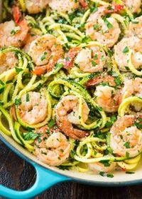 Healthy Shrimp Scampi with Zucchini Noodles. A skinny version of the classic recipe that’s easy, low carb, and full of flavor! Made with garlic, lemon, and red pepper flake for a little spice. Recipe at wellplated.com | @wellplated