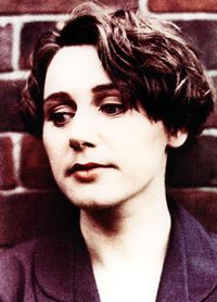 Elizabeth Fraser. The most beautiful voice in the world.