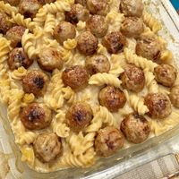 Swedish Meatball Pasta Bake | Easy Dinner | Quick Meal | Pasta Recipe | Frozen Meatballs | Kid Friendly | Easy Meal | Family | Swedish | Swedish Meatball | IKEA | Pasta Bake | Six Clever Sisters