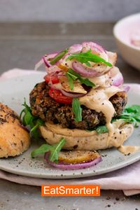 Veganer Walnuss-Pilz-Burger | EAT SMARTER #vegan #burger #walnuss