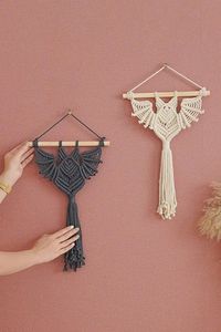 How to make a macrame bat wall hanging (free pattern) - Cuckoo4Design