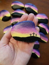 Cute Rock Painting Ideas For Your Home Decor 22