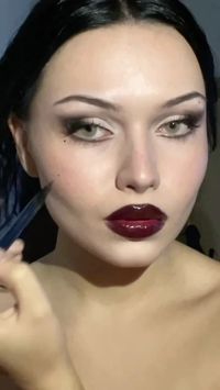 Vampire look