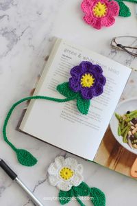 Crochet Flower Bookmark | Easy Breezy Crochet