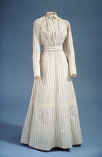 late 19th century dress cotton dress. This is awesome.... definately want to make this one!  Notice the skirt!