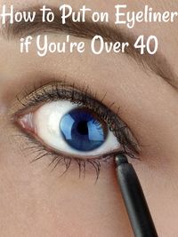 How to Apply Eyeliner Over 40: Step-by-Step Tutorial With Pictures. Wrinkled eyelids? Problem solved. Easy Tips to Wear and Choose.