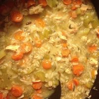 Creamy chicken and wild rice soup {Crock Pot Recipe}.