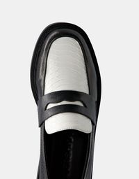 Contrast loafers - Trainers - Women | Bershka