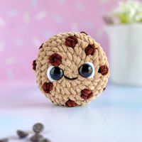 These Crochet Mini Chocolate Chip Cookies are so sweet! Tester call coming soon!! 🍪🧶 #chocolatechipcookies #crochetcookie #amigurumiplush #comingsoon #newpattern