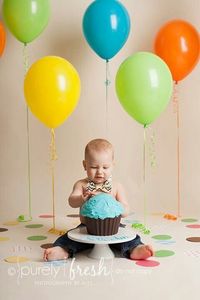 Make a gigantic cupcake - Birthday Cake Smash Ideas Worth Stealing for Your Little One - Photos