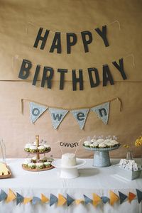 Simple, modern first birthday for Owen from Shannon Michele Photography | 100 Layer Cakelet