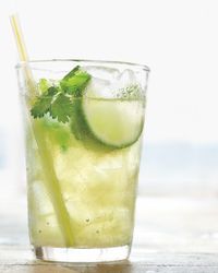 20 Refreshing Summer Drink Recipes (non-alcoholic, but you can always spice it up with your favorite liquor of choice)