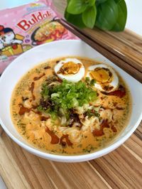 Indulge in a creamy, spicy ramen fusion made with Buldak carbonara flavor, kewpie mayo, and egg yolk. Quick and loaded with bold flavors for a satisfying meal!