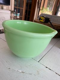 1940s McKee Glass Jadeite Kitchenware Mixing Bowl With Spout 6"