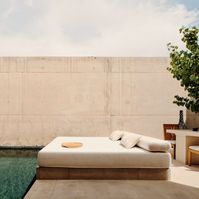 Rest by a private pool at Amangiri, where the outside world vanishes in the endless wilderness of the Grand Staircase Escalante. An experience defined by the grandeur of nature, quieter moments of contemplation reveal themselves in the tranquil Suites, where the simplicity of design with its timbers, concrete walls and white stone floors reflects the warm, neutral tones of Amangiri’s magnificent surroundings.