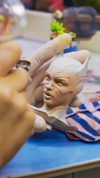 This is a little different than fighting crime. Relax as you hear the sounds that occur in this behind the scenes look at Sideshow's Batgirl Premium Format™ Figure. 

#DC #Batgirl #BTS #ASMR #Statue #BarbaraGordon