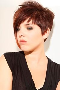 Discover 19 face-slimming haircuts, including layered bobs, pixie cuts, and bangs. Learn styling tips, color techniques, and maintenance advice for a slimmer look.