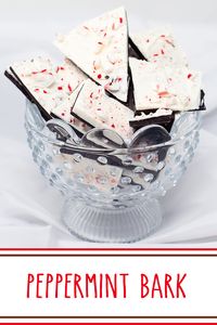 Peppermint Bark - the delicious and gorgeous marriage of #mintdarkchocolate, #whitechocolate, and crushed #peppermint #candycanes. #peppermintbark #peppermintcandycanes #chocolatebark via @SarahsBakeStudio