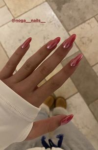 Pink nails with chrome