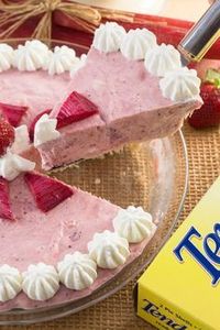 Strawberry Rhubarb Mousse Pie