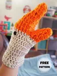 Would you like to play games with the crochet gloves you prepared? Crochet gloves pattern are designed to look like a goose. You can use this crocheted gloves during fun playtimes with young children.