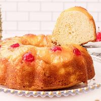 PINEAPPLE UPSIDE DOWN BUNDT CAKE - The Country Cook