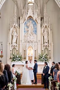 Breathtaking Altar at Chapel photographed by Waldorf Photographic Art | The Pink Bride®️️ www.thepinkbride.com