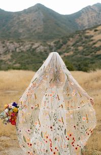 ORANGE WILDFLOWER: Bridal Veil, Summer Fall Wedding, Floral Embroidery Wedding Veil, Wedding Inspo, Orange Wedding, Wedding Trends, Spring - Etsy Australia