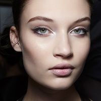 If you ever smeared a half inch-thick circle of black eyeliner under your eyes as a teen—and didn’t we all?—then you already know full well how tricky bottom eyeliner can do. Do it correctly …