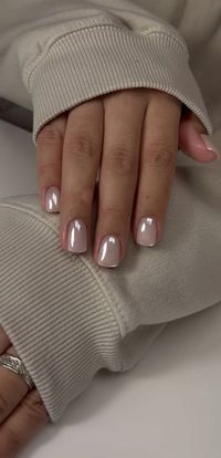 Reflective Glazed Donut Short Nails, chrome nails, chrome short nails, glazed donut nails