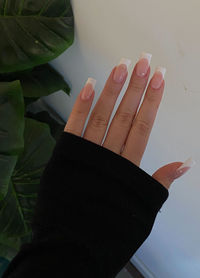 Follow @leminimacaron for more inspo 💅 #Leminimacaron #nails #nailart #beauty #nailsofinstagram #diy #tutorial #nailtutorial #selfcare #gelpolish #gelnails #mani #manicure #veganbeauty #9free #crueltyfree #cleanbeauty #inspo #consciousbeauty#nailinspo #trendynails #beauty #winter2024 #gelliners #liner #french #frenchmani #nailart #summernails #whitenails #aesthetic #beautytips #trendynails #chromenails #nailideas #gelnailstarterkit #mobwife #oldmoney #rednails #almondnails