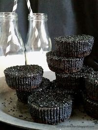 Castellon's Kitchen: Black Magic Spellcakes (Black Velvet Cheesecake)