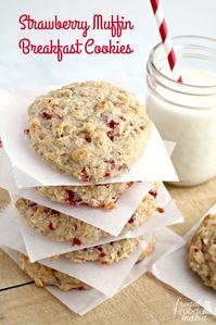 Frugal Foodie Mama: Strawberry Muffin Breakfast Cookies