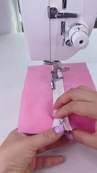 Easy zipper tutorial! 🥰 Credits 🧵 @alejandramezadiy on TikTok #sewing #sewinglove #Sewinginspo #sewingtherapy #sewinglifestyle #sewingmachine #sewingfun #sewingaddict #sewist #sewingproject #sew #lovetosew #sewingisfun #happysewing #sewingideas #sewcialists #sewersofinstagram #tips #sewingtips