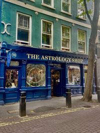 #london #london #uk #english #england #astrology #astrologyshops#magic #esoteric #crystals #moon #tarot #tarotreading #psychic