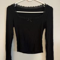 Small Black Long Sleeve Top With Lace Trim Nwot