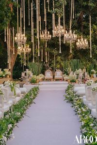 Presenting you Beautiful & Unqiue stage Decor Ideas for Weddings. #weddingbazaar #indianwedding #weddingstagedecorindian #weddingstagedecorelegat #weddingstagedecorgrand #weddingstagedecorsimple #weddingstagedecordiy