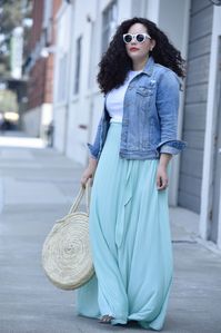 An Easy Way to Pull Off Pastels via @GirlWithCurves https://girlwithcurves.com/easy-way-pull-off-pastels #style #fashion #outfits